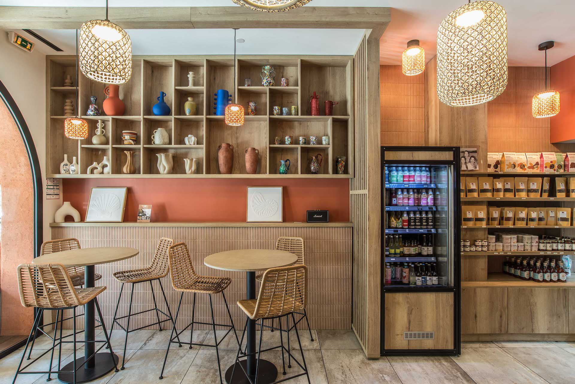 Peanuts café sainte-maxime décoration interieure 24