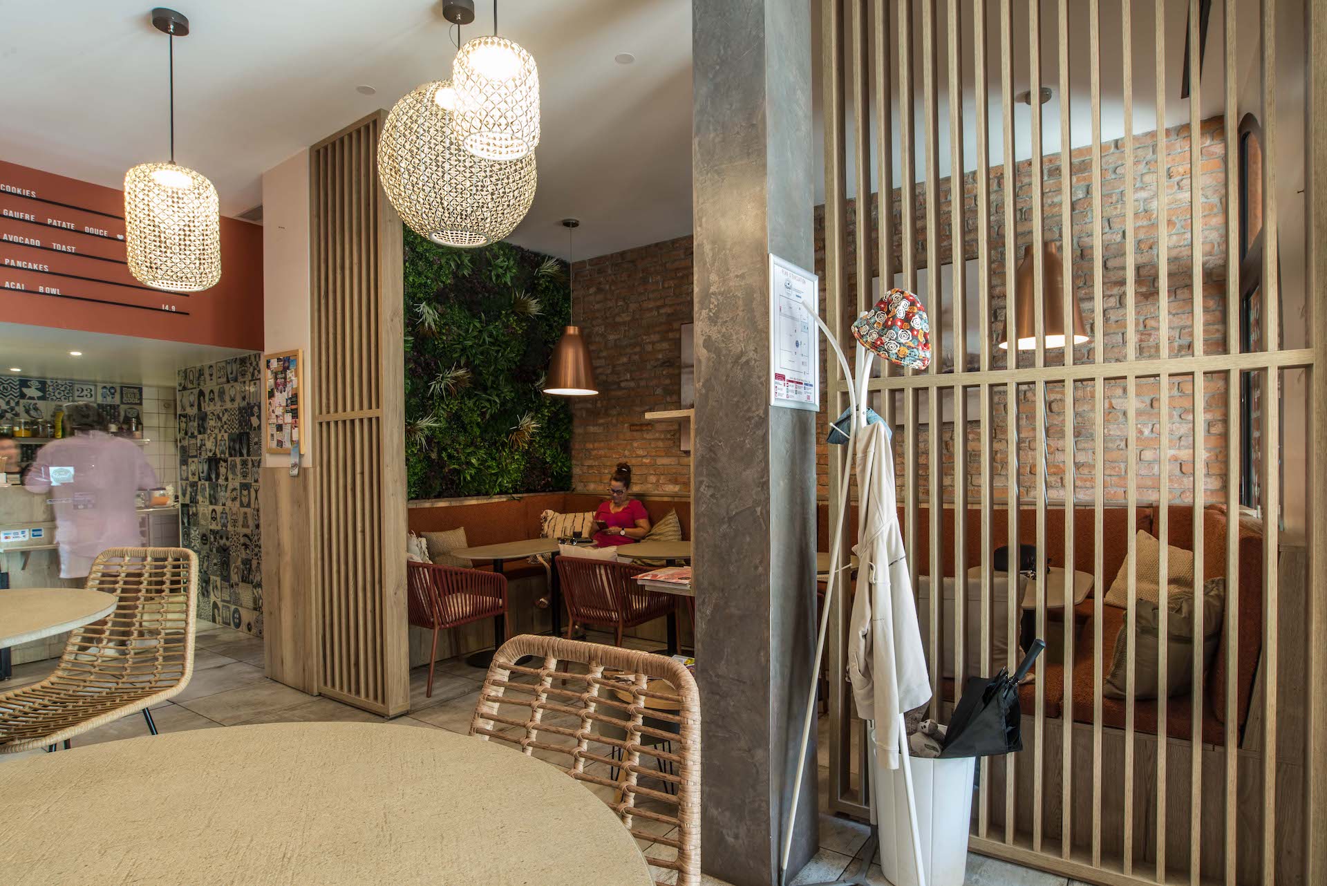 Peanuts café sainte-maxime décoration interieure 3