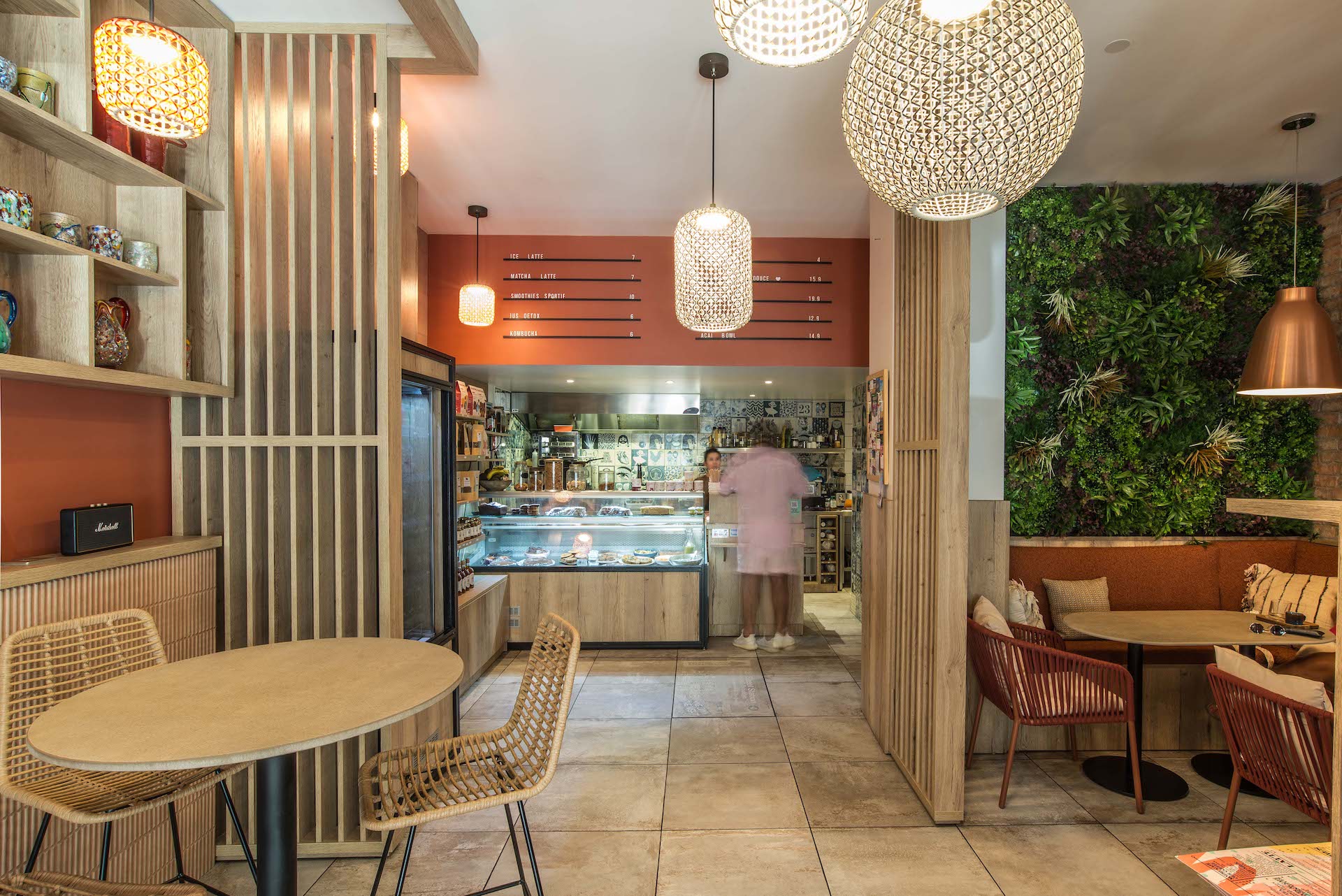 Peanuts café sainte-maxime décoration interieure 4