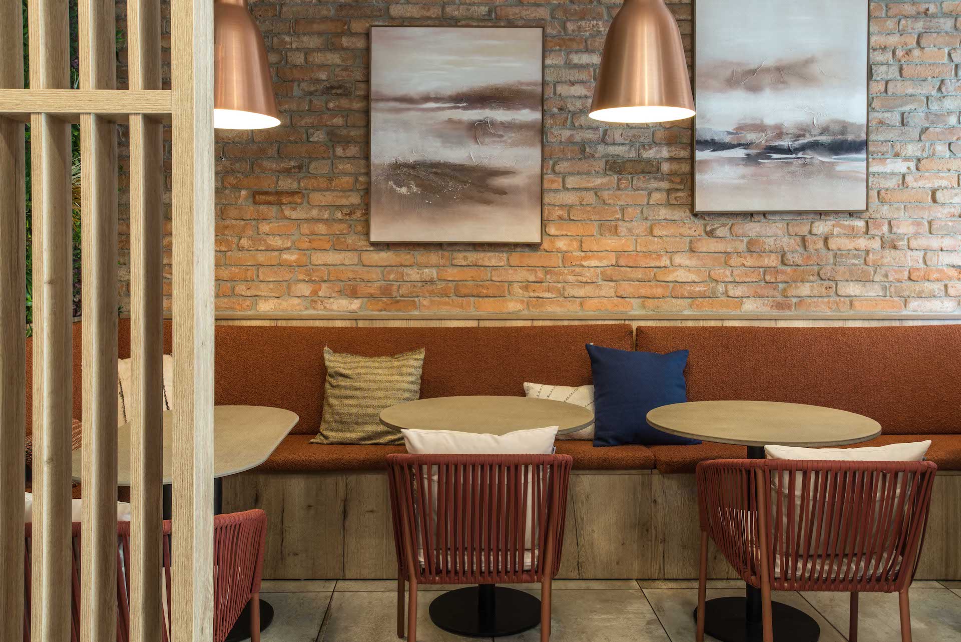 Peanuts café sainte-maxime décoration interieure 6