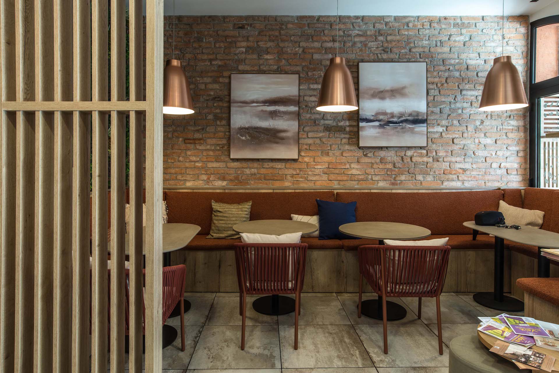 Peanuts café sainte-maxime décoration interieure 7